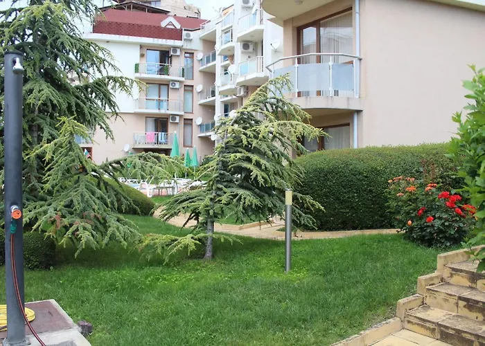 Apartment Complex Starfish със собствено паркомясто *