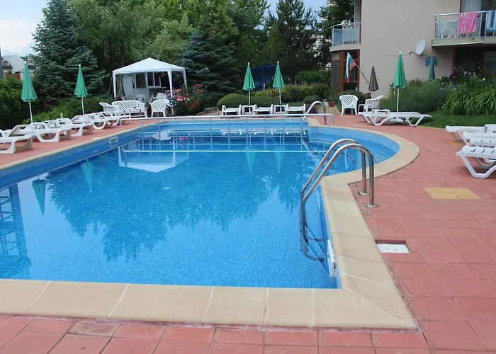 Apartment Complex Starfish със собствено паркомясто *