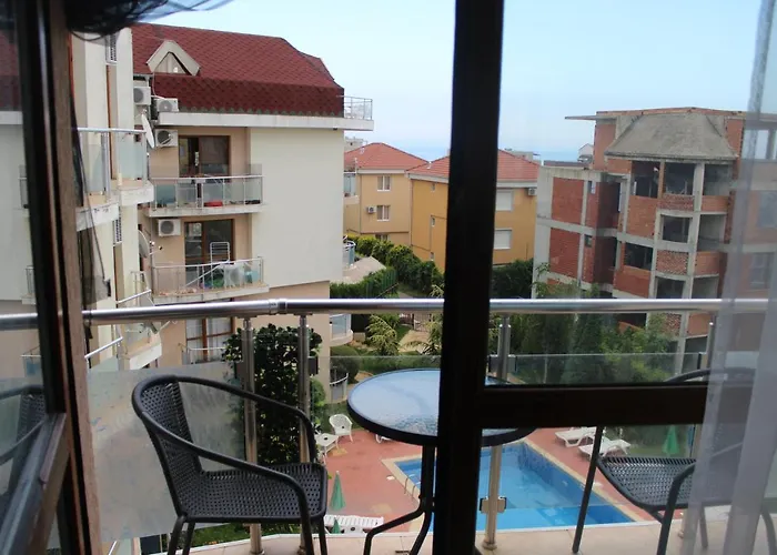 Apartment Complex Starfish със собствено паркомясто Sveti Vlas