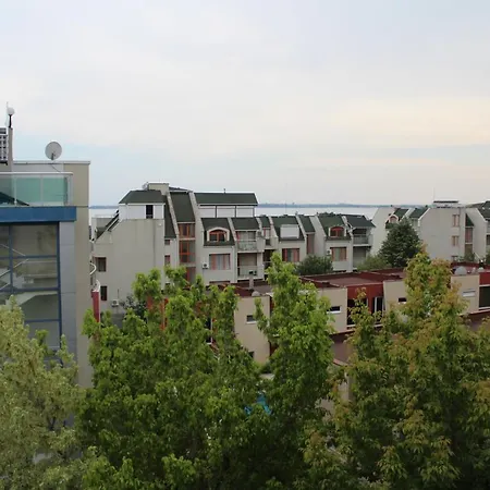 Complex Starfish със собствено паркомясто Sveti Vlas