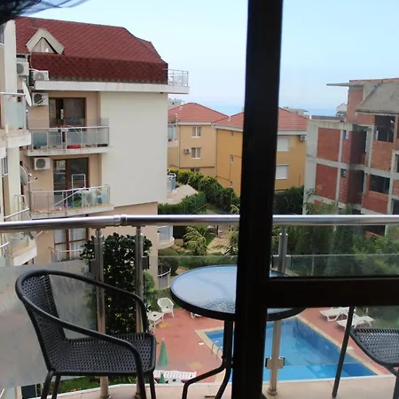 Apartment Complex Starfish със собствено паркомясто Sveti Vlas